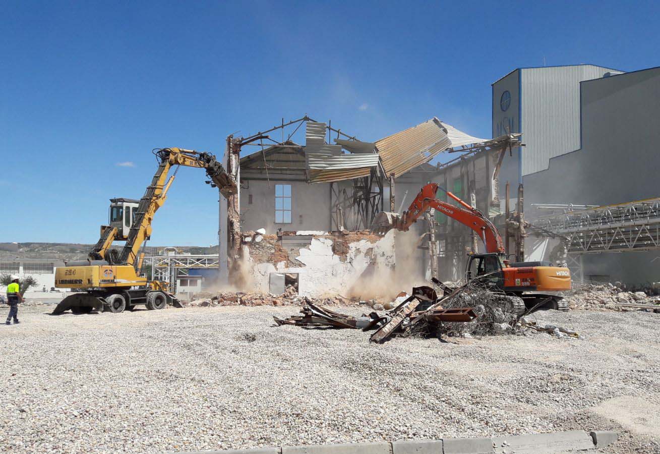 Demolición de nave industrial