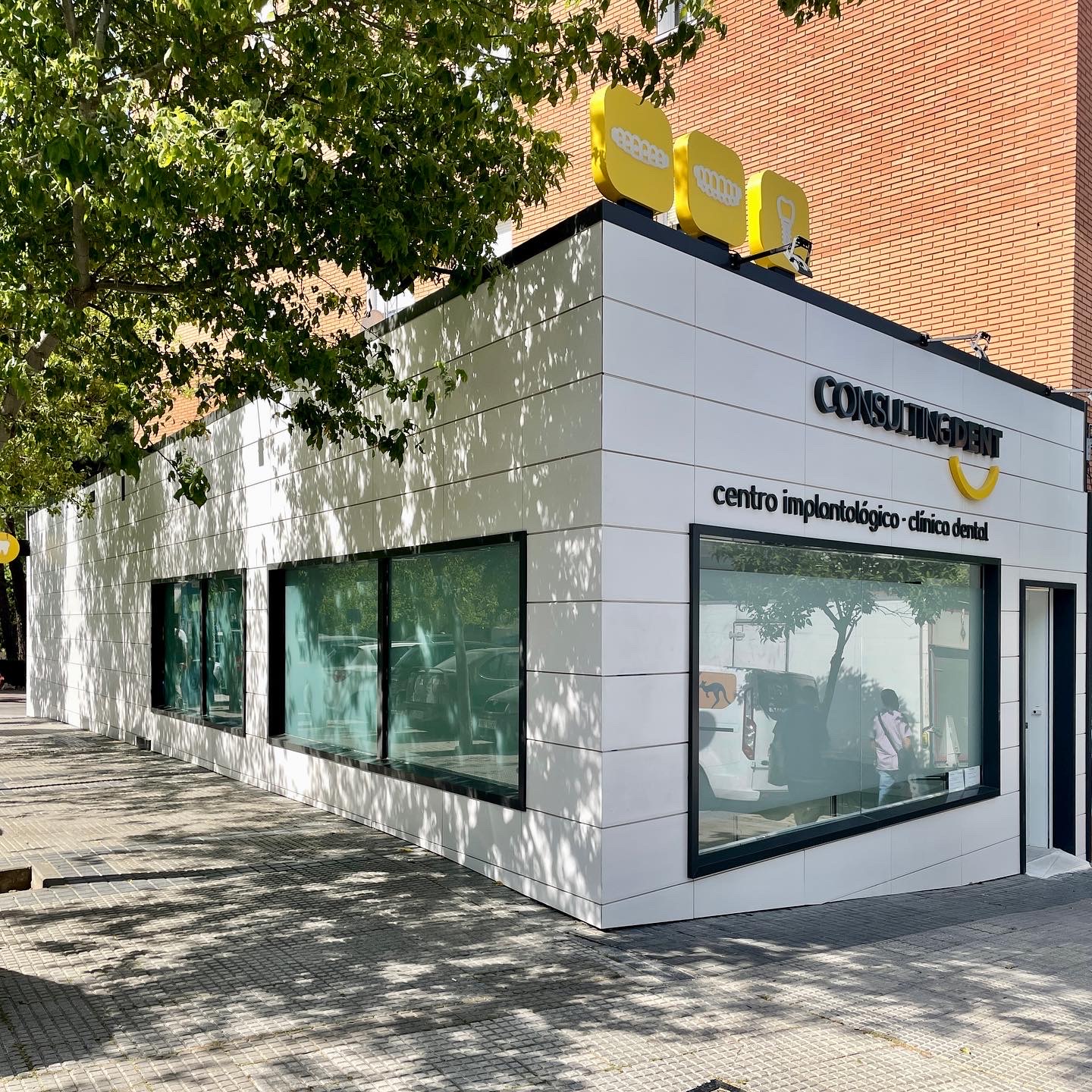 CLÍNICA DENTAL DE 150 M² EN ALCORCÓN