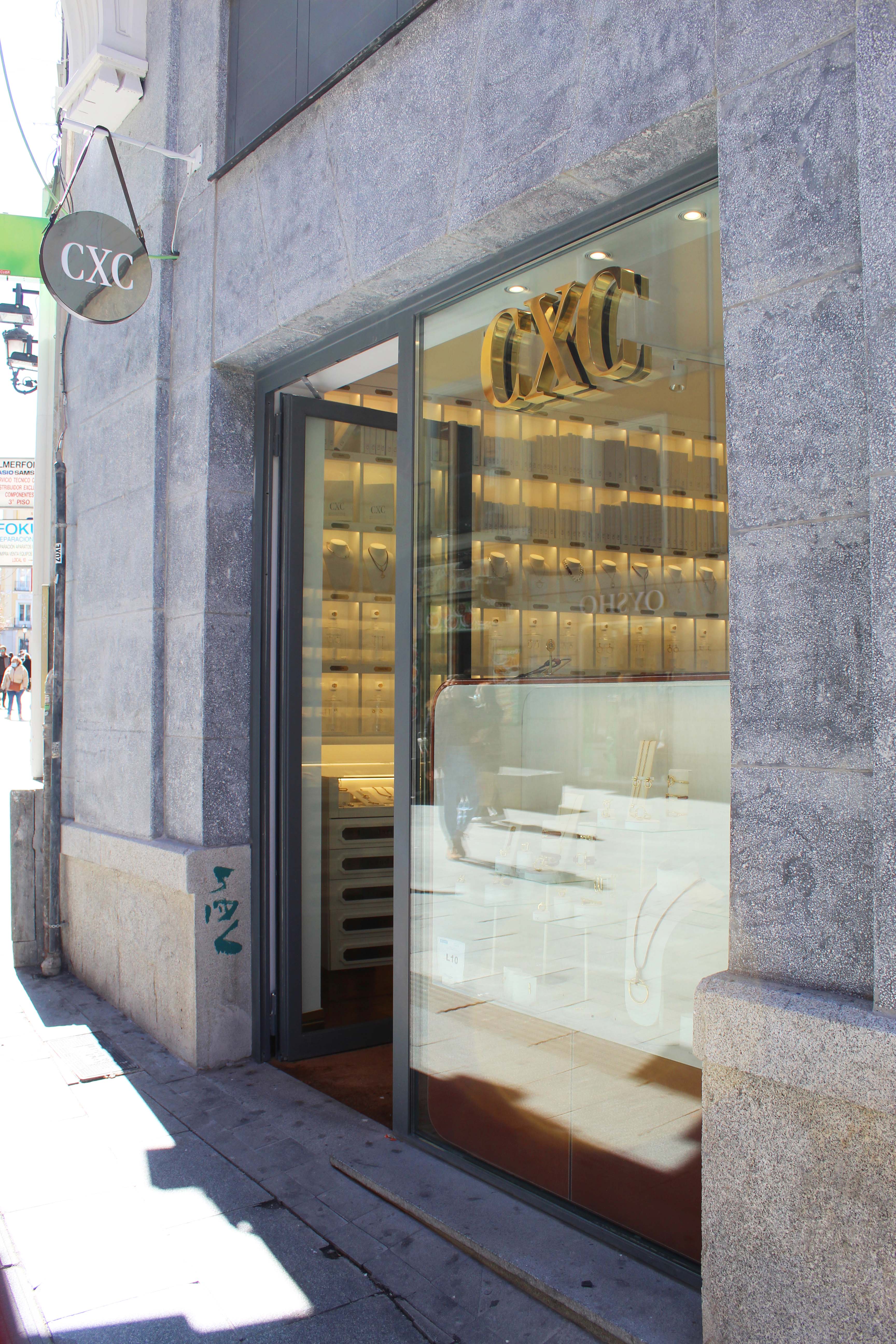 TIENDA DE JOYERÍA CXC DE 35 M² EN CALLE CARRETAS, MADRID